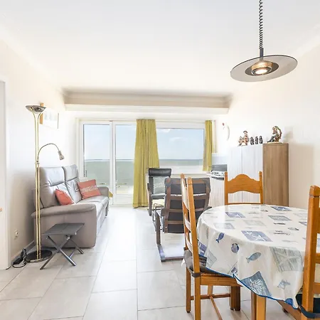 With Pool & Parking, Cleaning Included